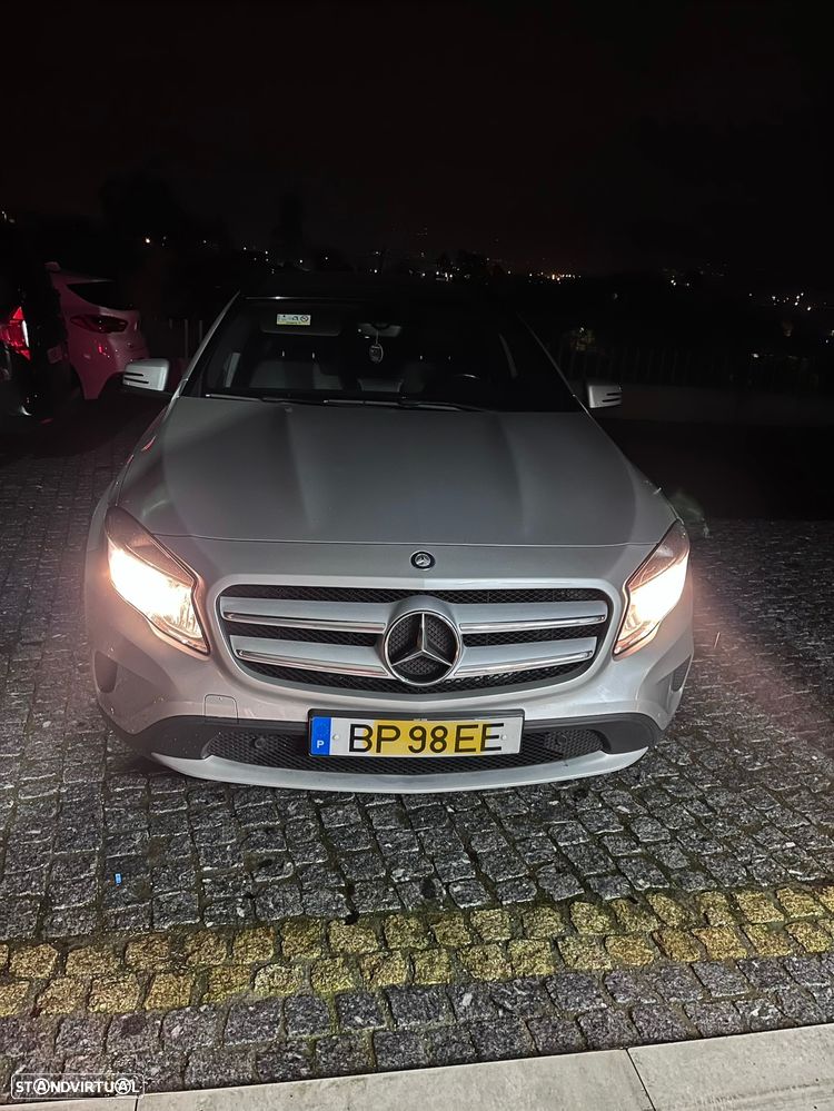 Mercedes-Benz GLA 220 - 1