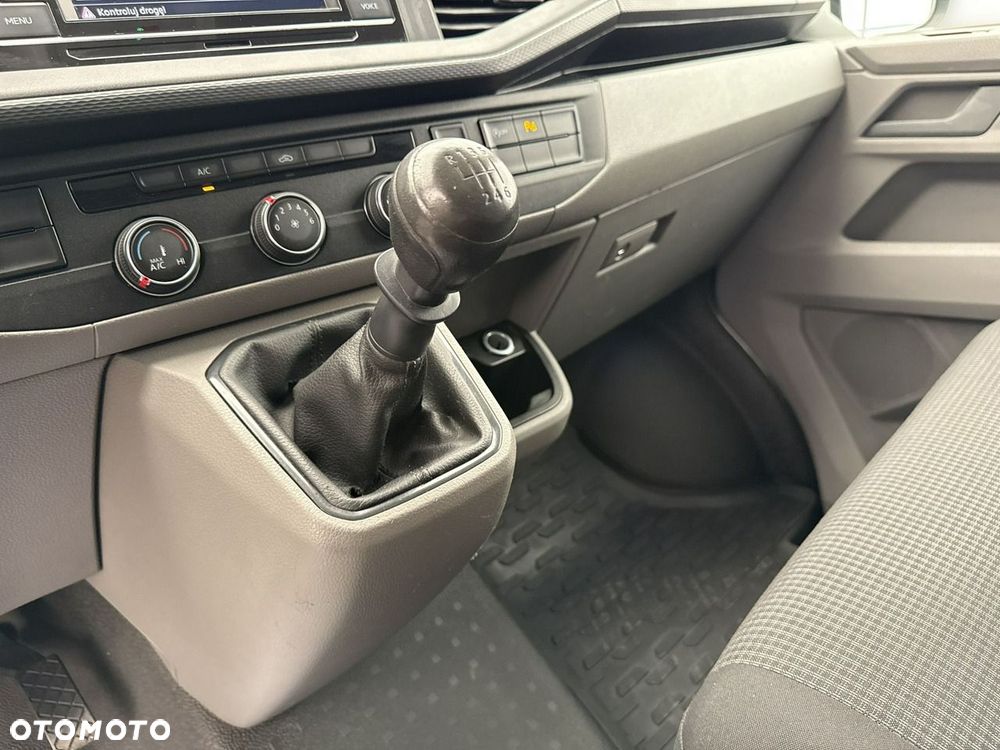 Volkswagen Transporter - 17