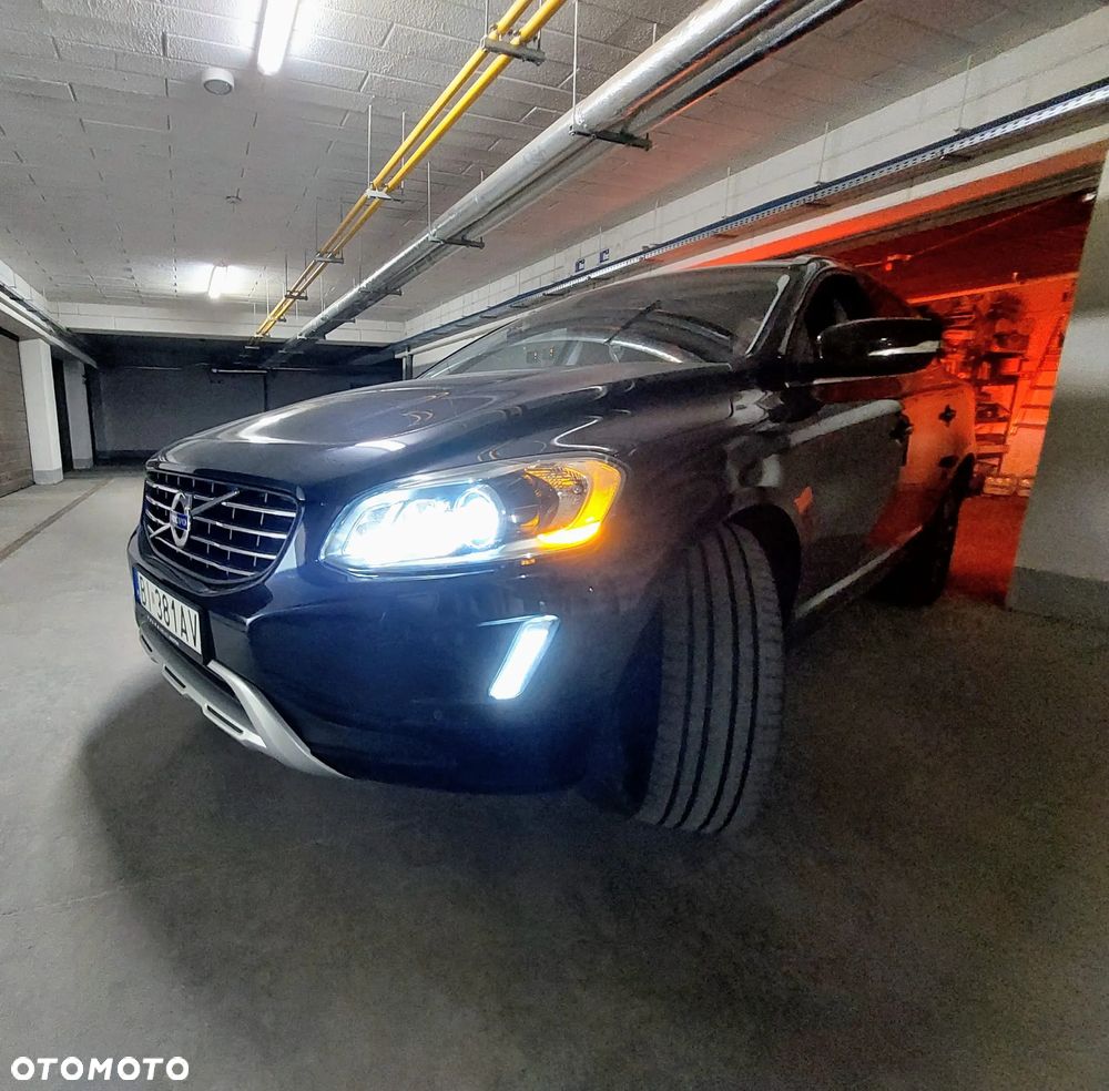 Volvo XC 60 T6 AWD Geartronic Momentum - 5
