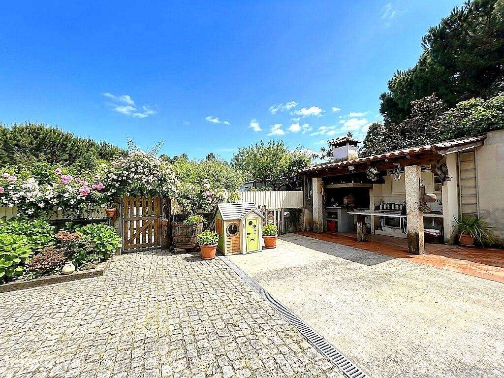 Casa / Villa em Amarante, Madalena, Cepelos e Gatão de 445 m2 - Grande imagem: 4/13