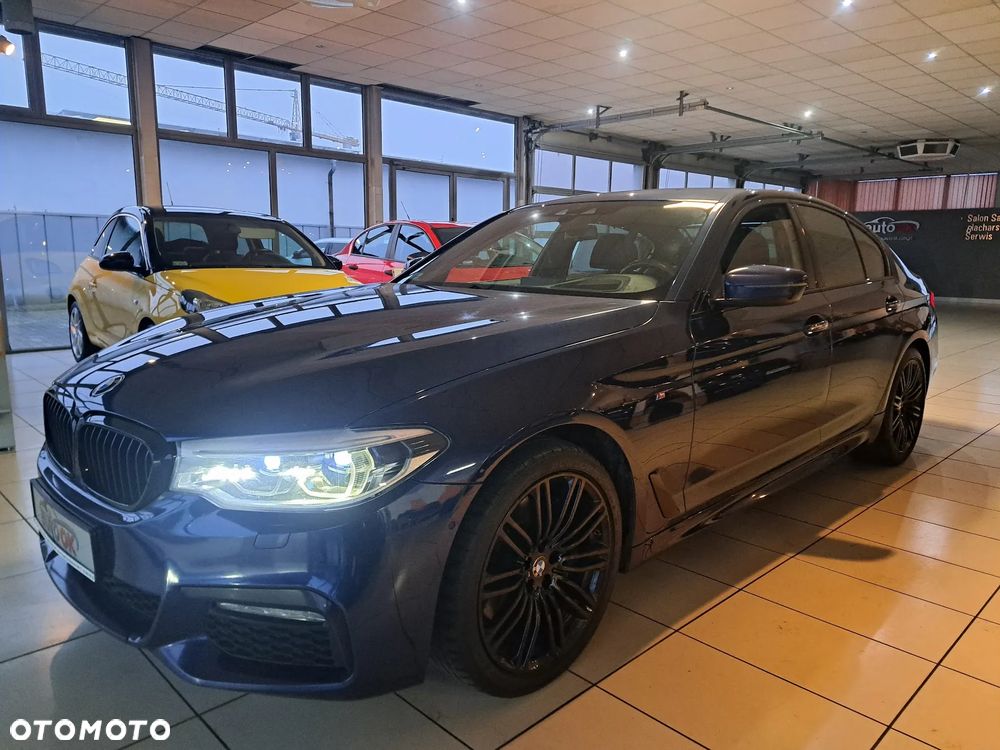 BMW Seria 5 530i xDrive M Sport sport