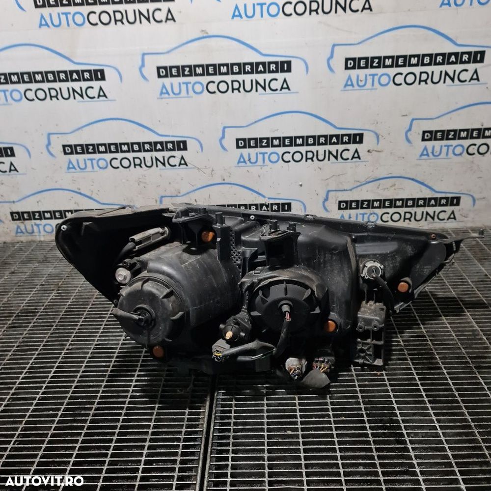 Far Stanga Mitsubishi ASX Facelift 2016 2016 - 2018 SUV 4 Usi (1337) Cu lupă - 2