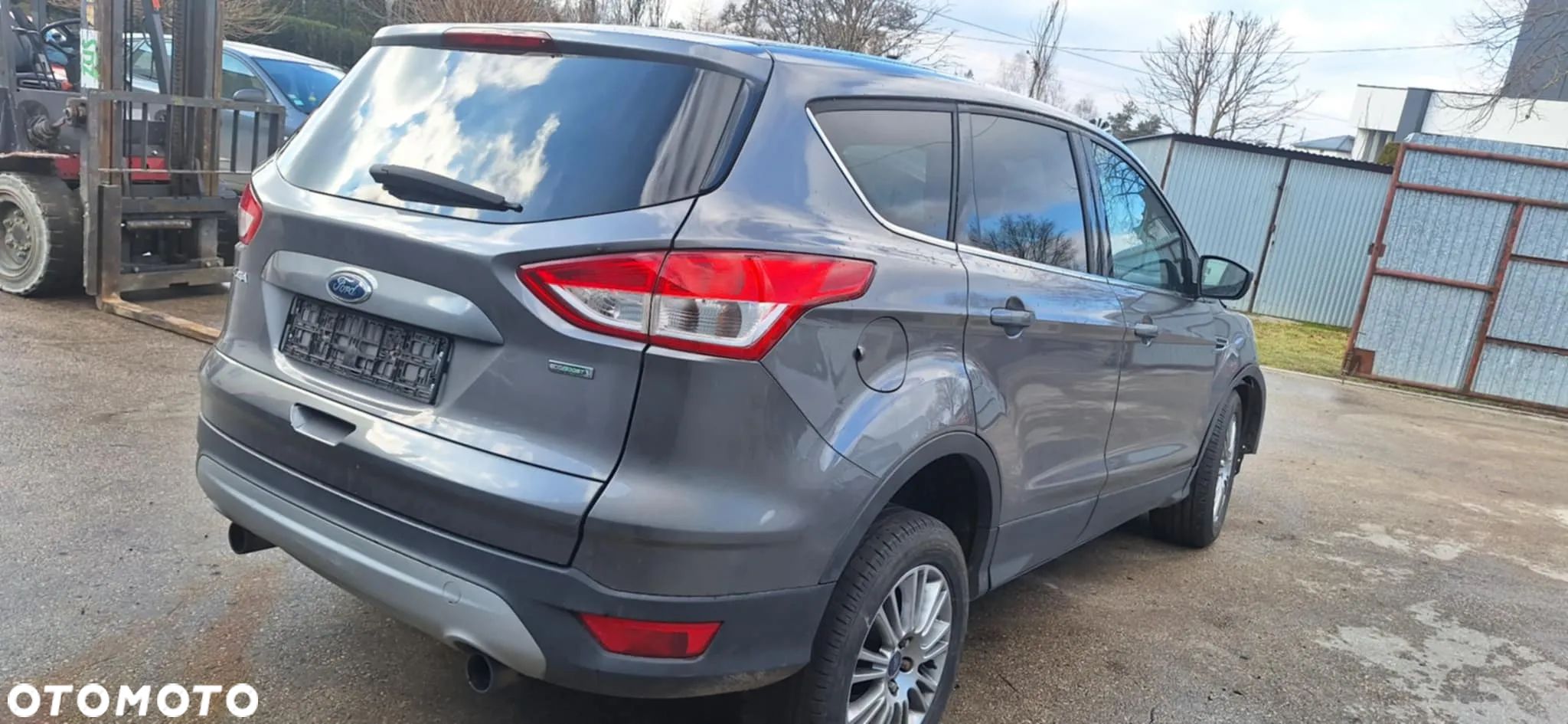 Ford Kuga mk2 lampa prawy tył z błotnika - 1