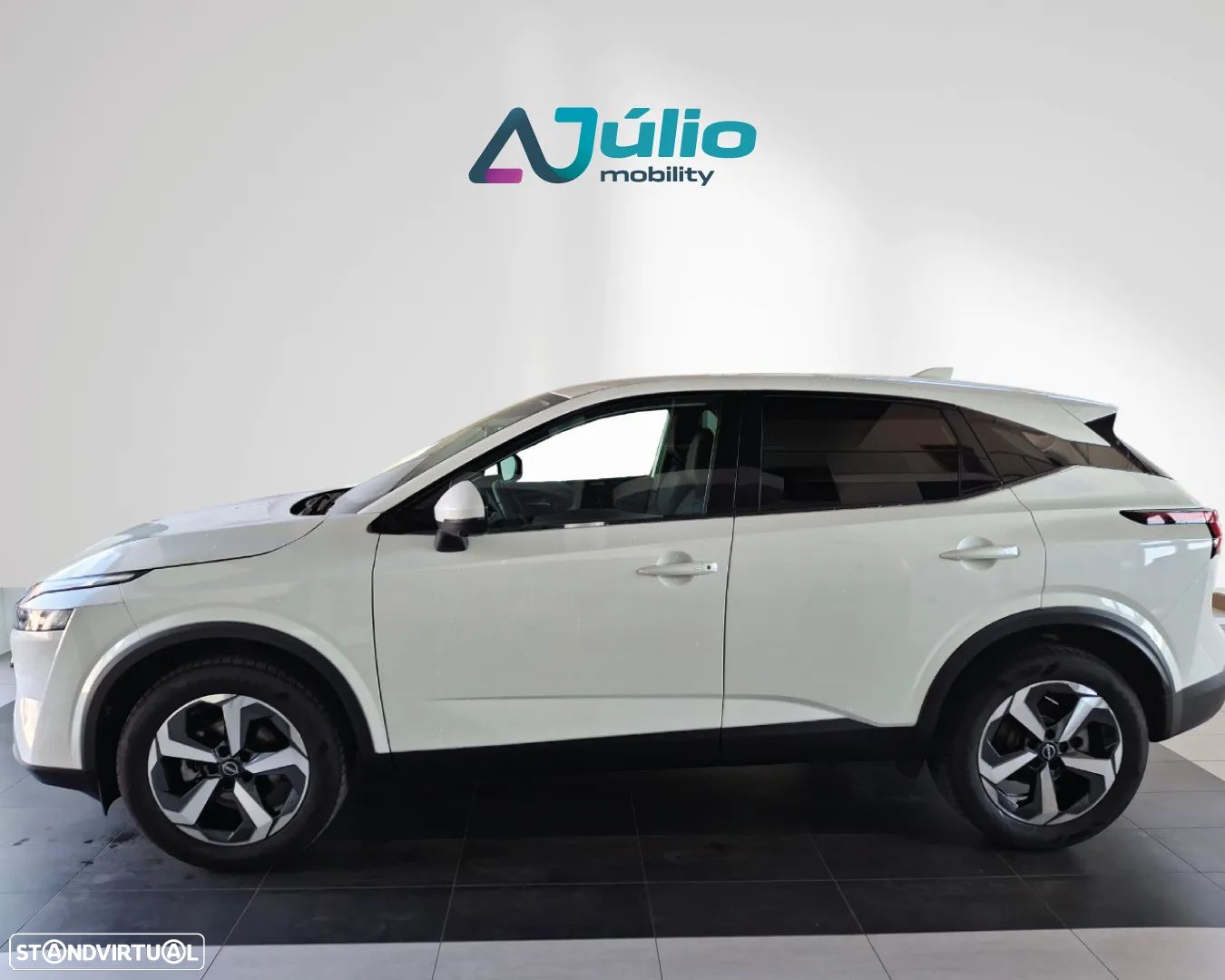 Nissan Qashqai 1.3 DIG-T N-Connecta LED - 1