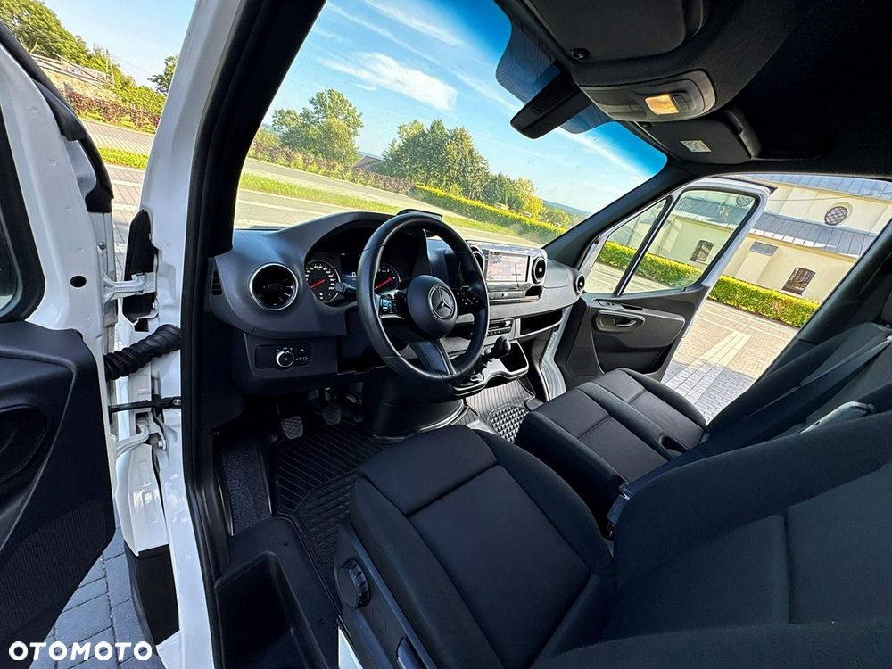 Mercedes-Benz Sprinter - 27