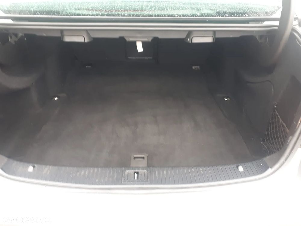 Mercedes-Benz Klasa E 220 CDI Automatik Avantgarde - 16