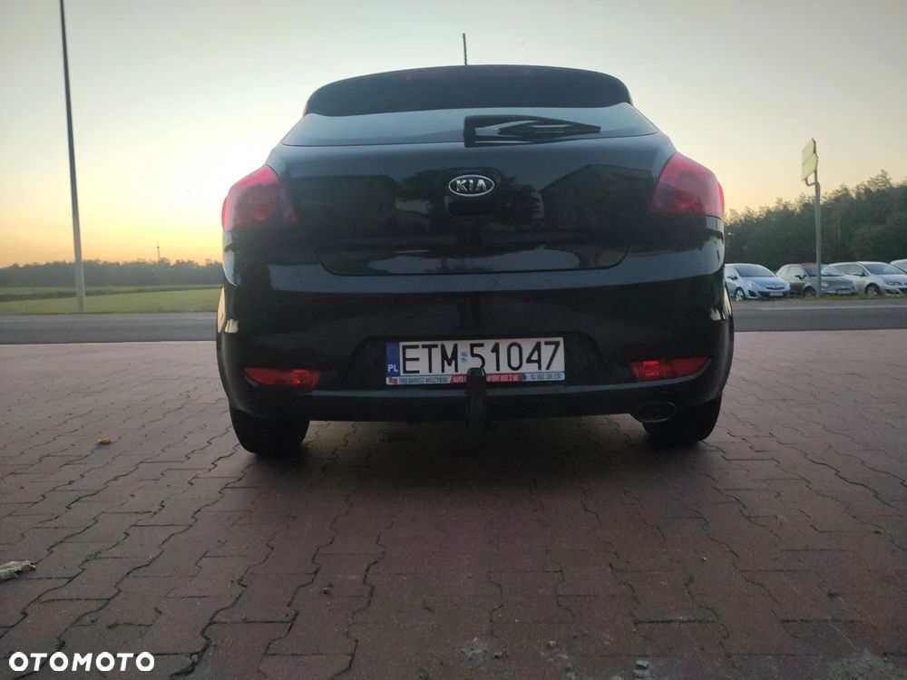 Kia ProCeed - 12