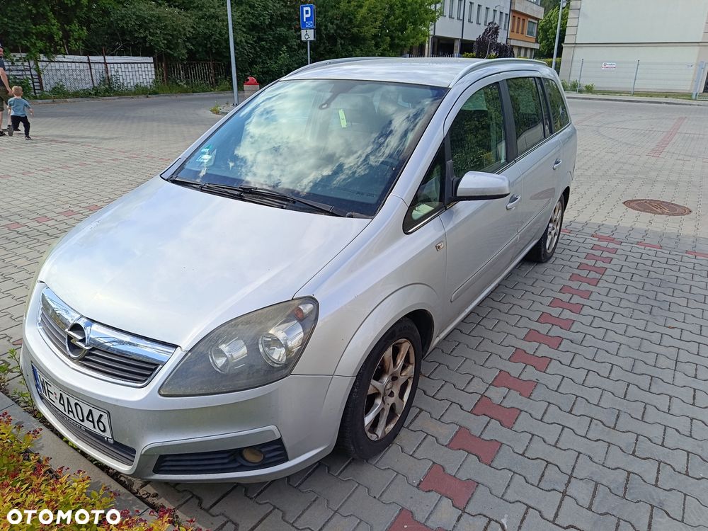 Opel Zafira 1.8 Cosmo EasyTronic - 3