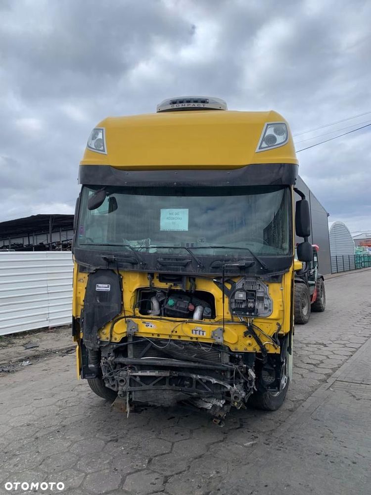 KOMPLETNA KABINA SUPER SPACE CAB DAF XF 106 - 2
