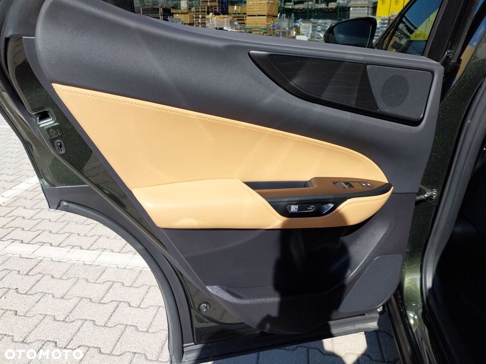 Lexus NX - 16
