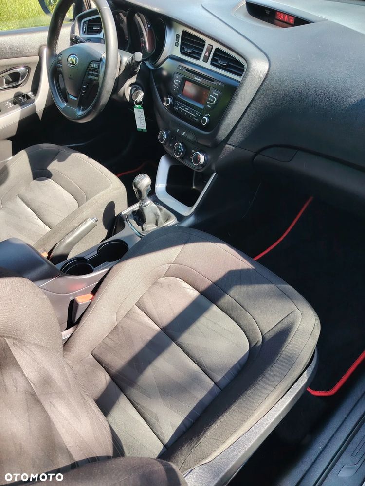 Kia Ceed 1.6 GDI Business Line - 12