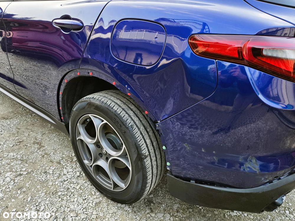 Alfa Romeo Stelvio 2.0 Turbo 16V AT8-Q4 Sprint - 13