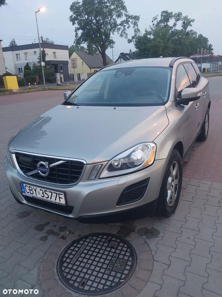 Volvo XC 60 D5 AWD Kinetic - 1
