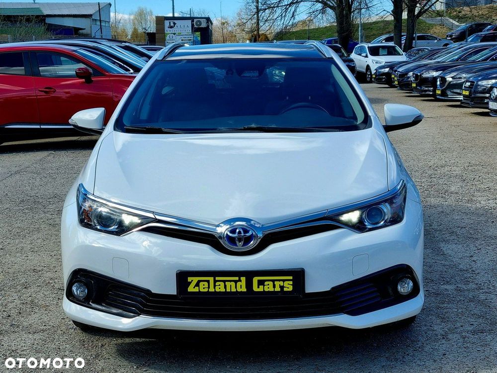Toyota Auris Hybrid 135 Premium - 2