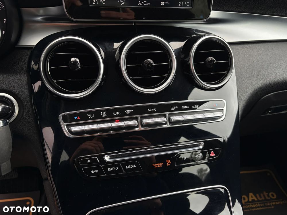 Mercedes-Benz GLC 250 4Matic 9G-TRONIC - 28
