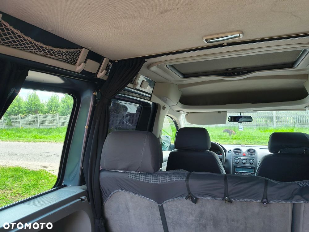 Volkswagen Caddy - 23