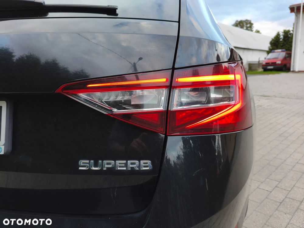 Skoda Superb 2.0 TDI L&K - 27