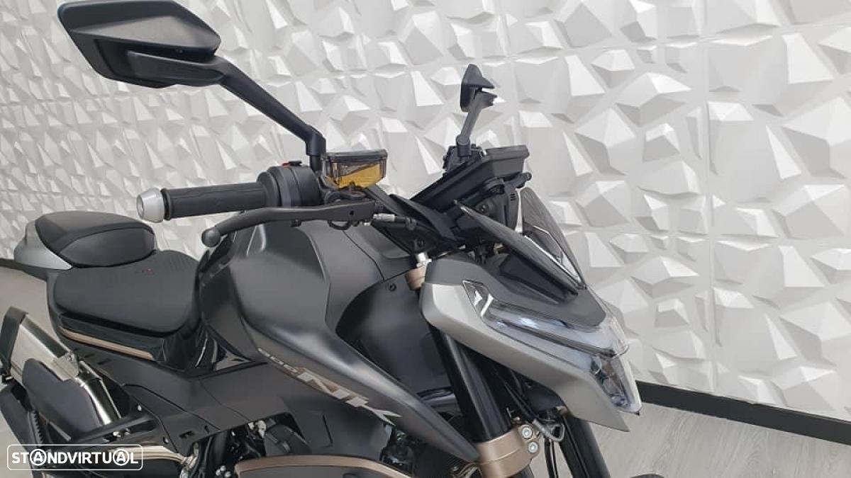 CF Moto 800NK - 4
