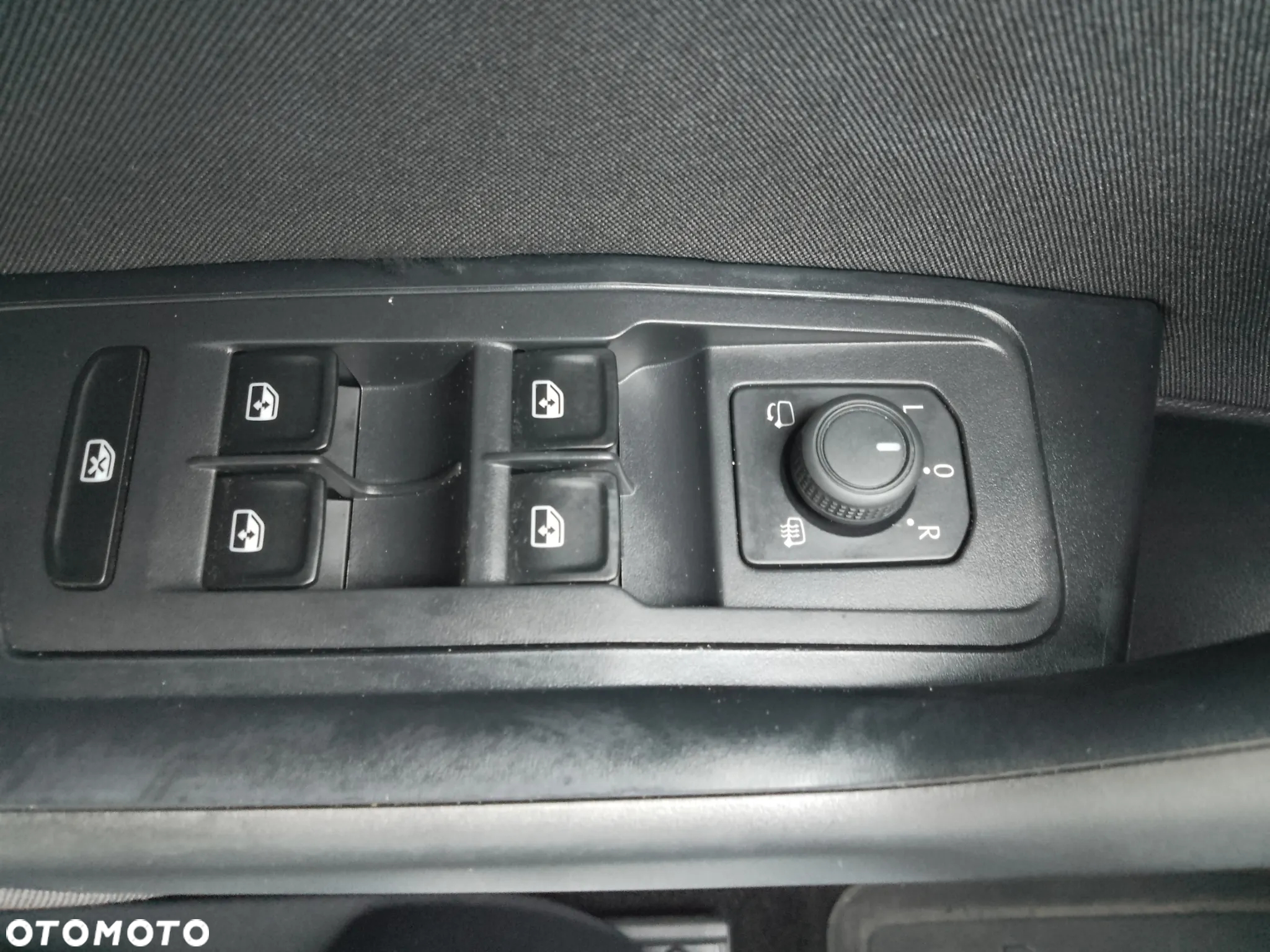 Volkswagen T-Roc 1.5 TSI Life DSG - 24
