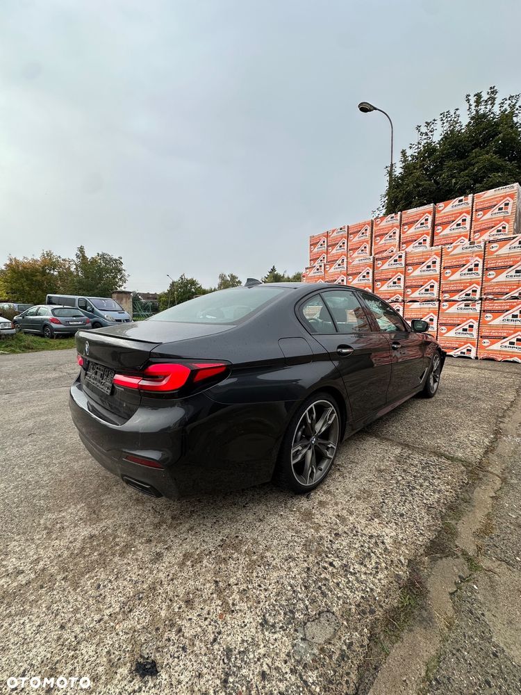 BMW Seria 5 M550i xDrive sport - 6