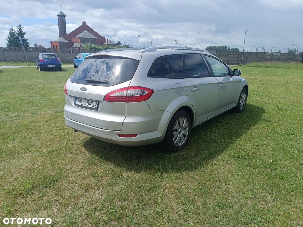 Ford Mondeo 2.0 TDCi ECOnetic Ambiente - 3