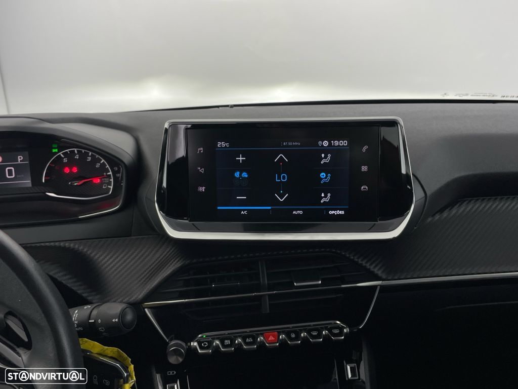 Peugeot 208 1.2 PureTech Allure EAT8 - 16