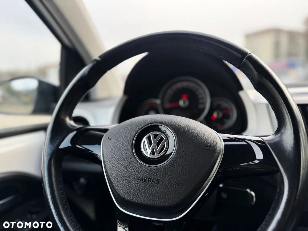 Volkswagen up! - 13
