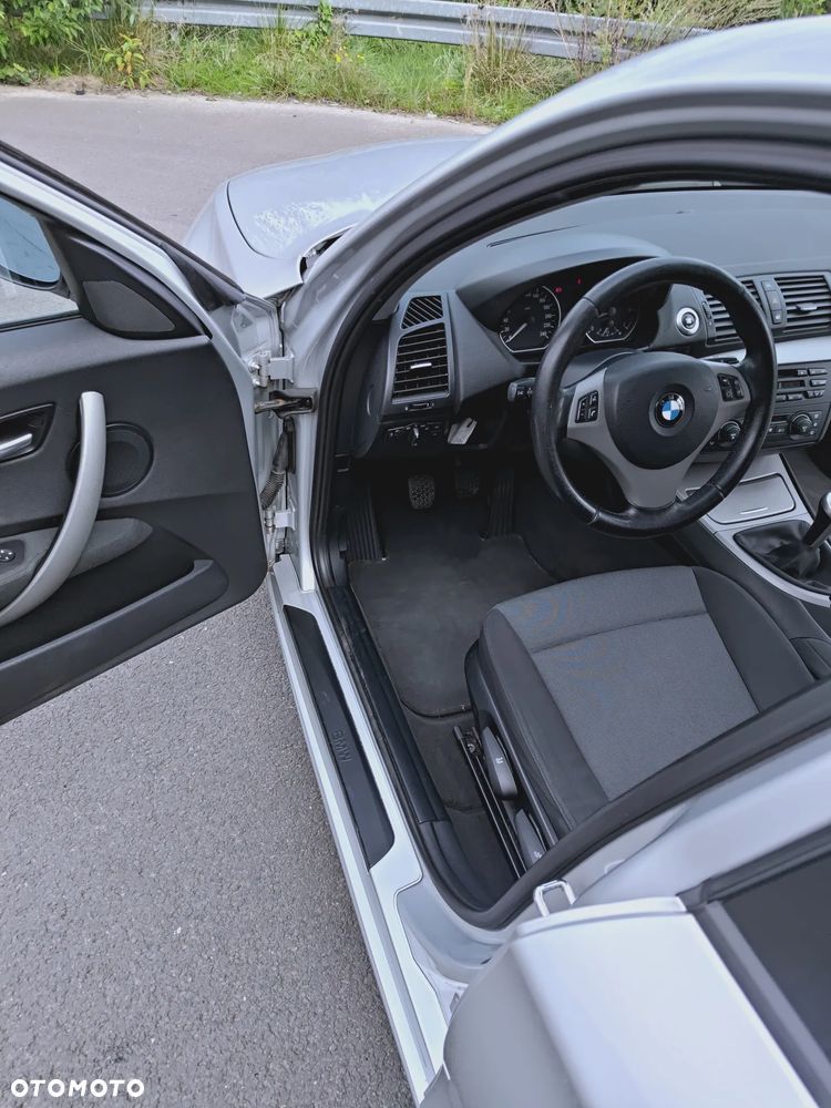BMW Seria 1 - 22