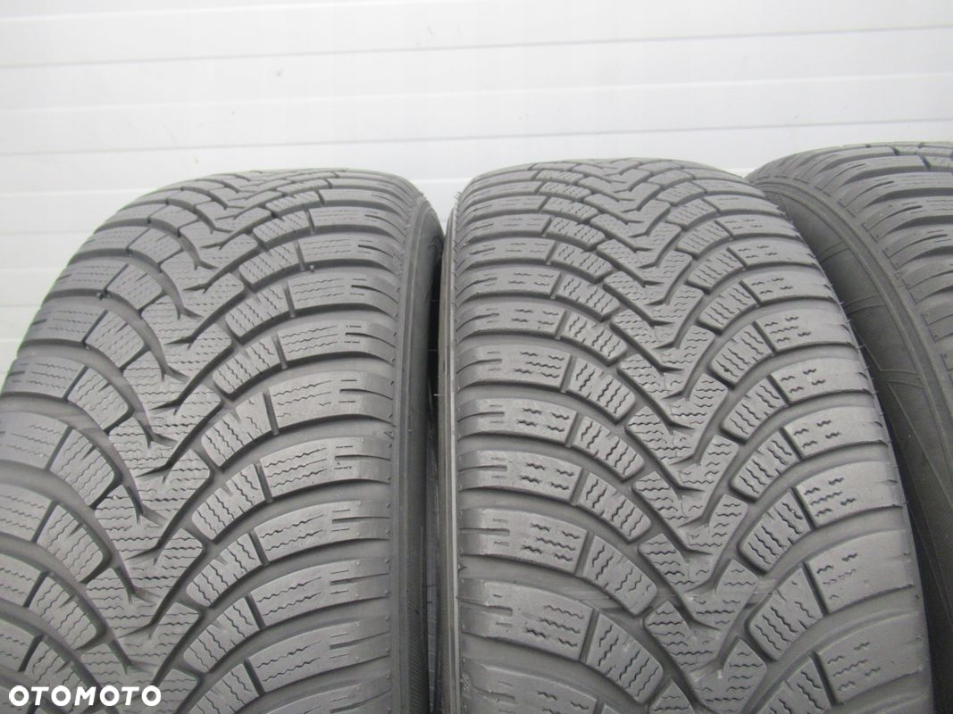 OPONY ZIMA 4szt FALKEN EUROWINTER HS 01 SUV 225/55R18 102V - 2