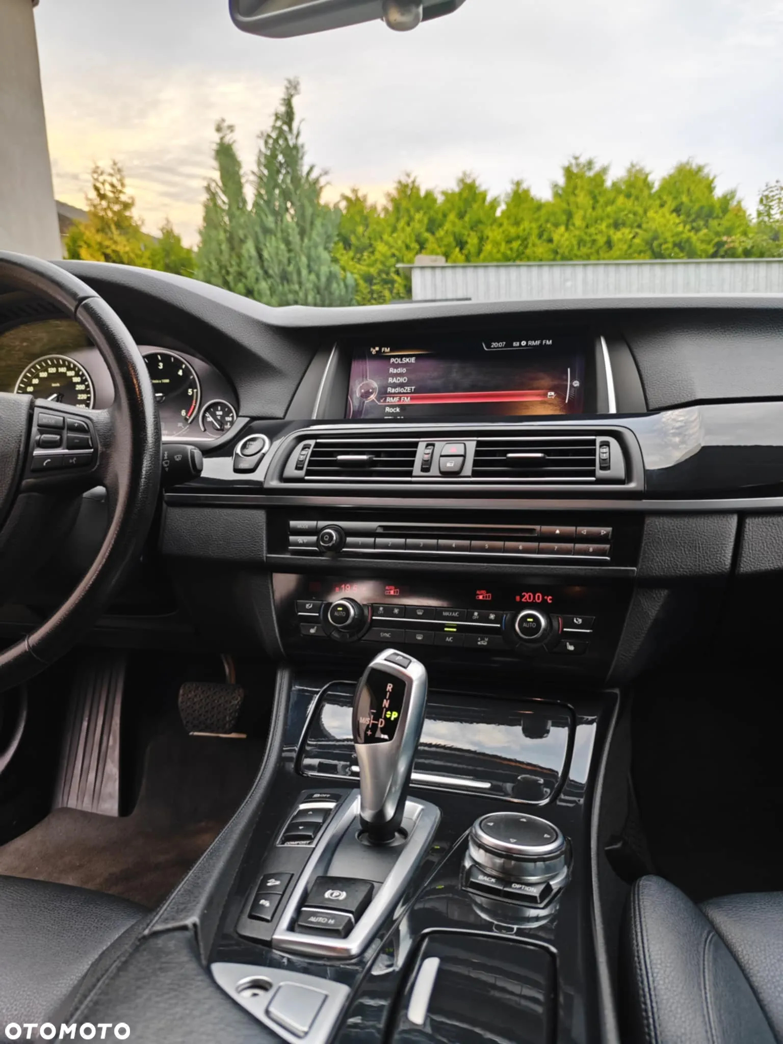 BMW Seria 5 530d xDrive Touring - 15
