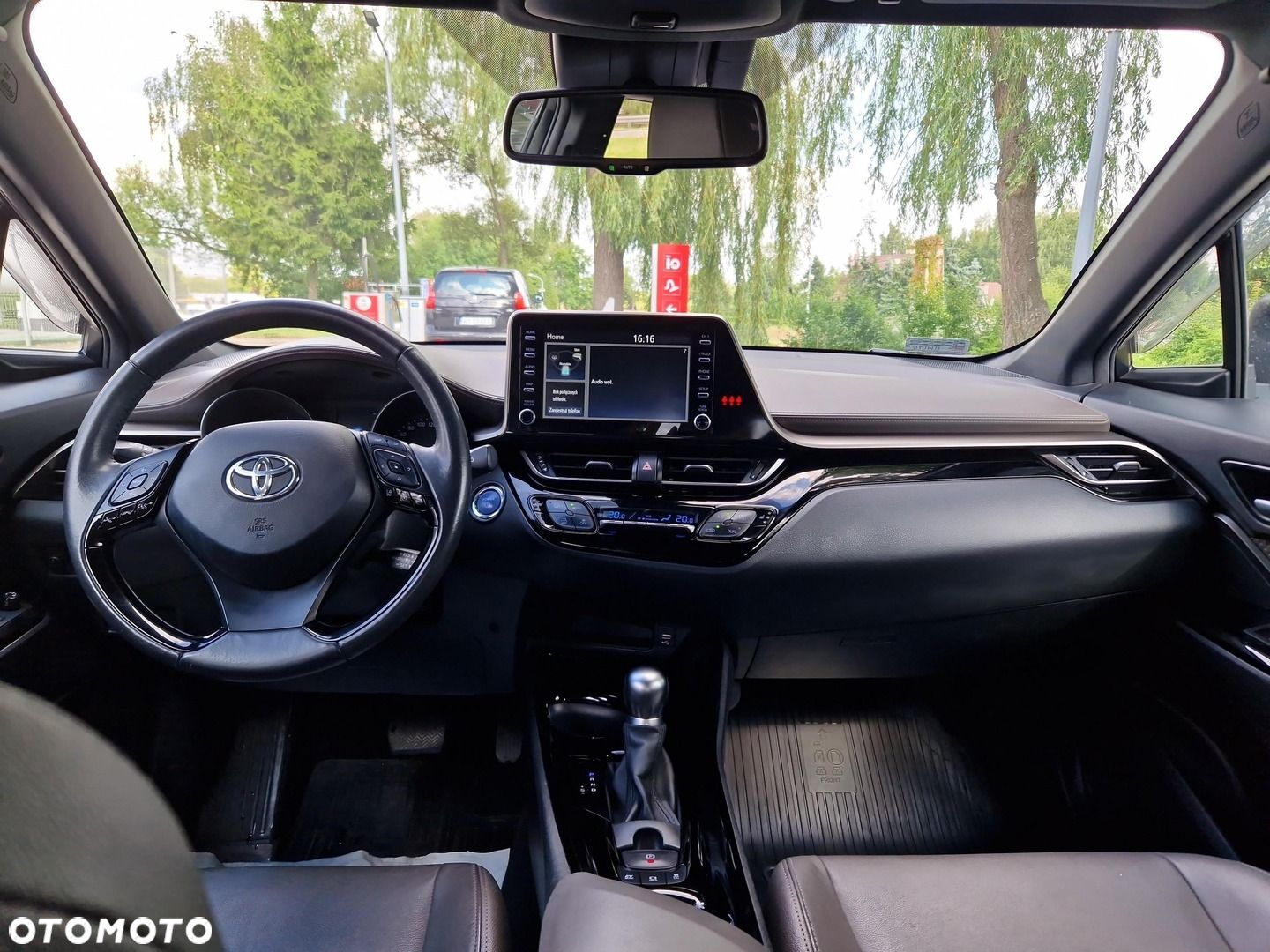 Toyota C-HR - 11
