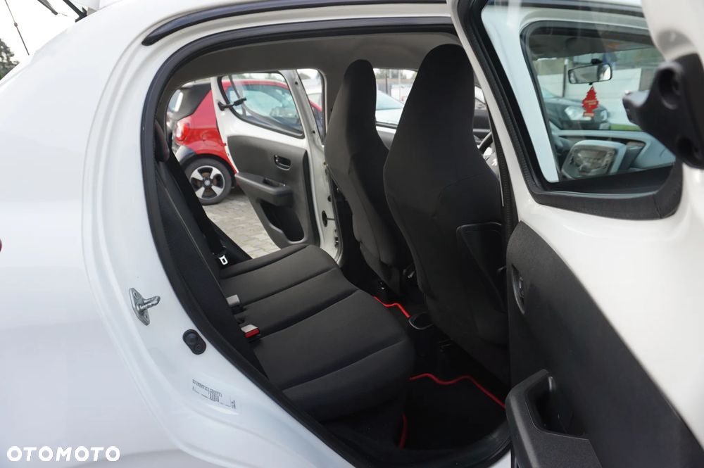 Peugeot 108 - 32