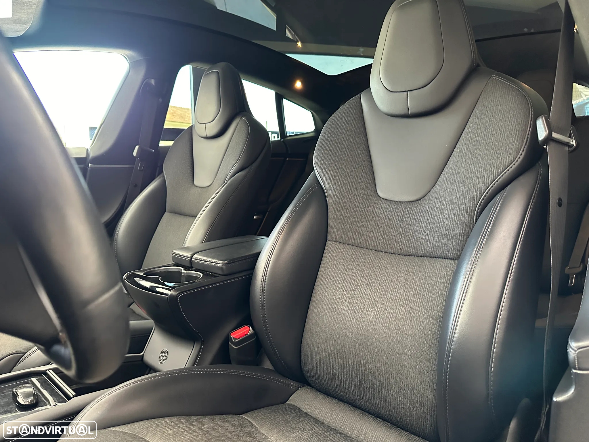 Tesla Model S Standard Range - 13