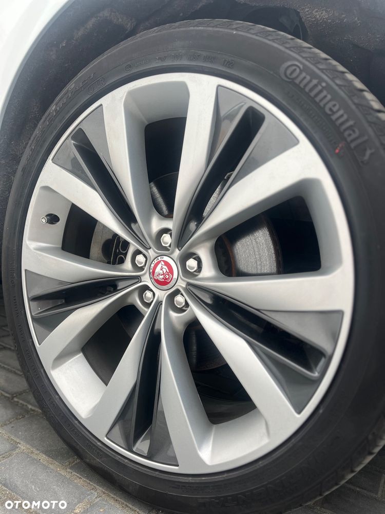 Jaguar F-Pace P250 AWD R-Dynamic S - 10