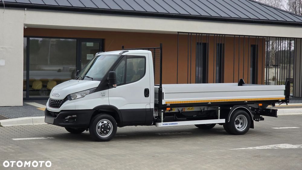 Iveco DAILY 3.0 180KM  50C18❗❗160 TYŚ PRZEBIEGU NOWY ❗️❗️MOCNY WYWROT Z PRZYSTAWKI / NOWY MODEL  / 3-STRONNA WYWROTKA KAMIL NADWOZIA / FULL OPCJA / BURTY 40CM / HAK + WYJSCIE HYDRAULICZNE DO PRZYCZEPY / SKRZYNIA MANUALNA / BLIŹNIAKI / SERWIS ASO / SALON POLSKA / 35C15 50C15 35C18❗❗ BEZ PRZEBIEGU JAK Z SALONU - NOWY -❗❗ - 10