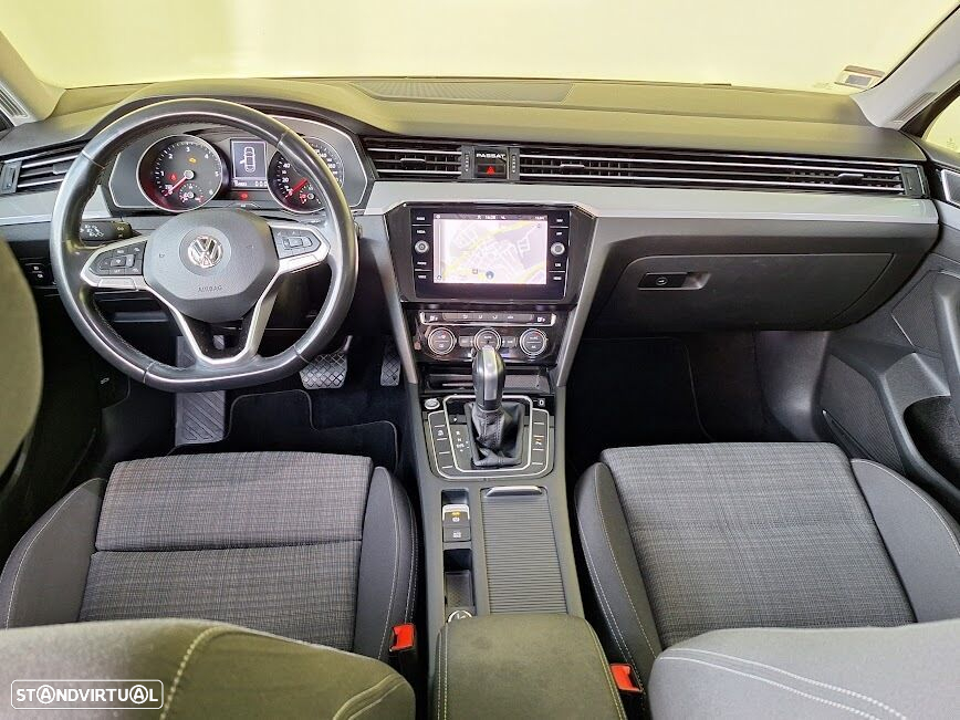 VW Passat 1.6 TDI Confortline DSG - 6