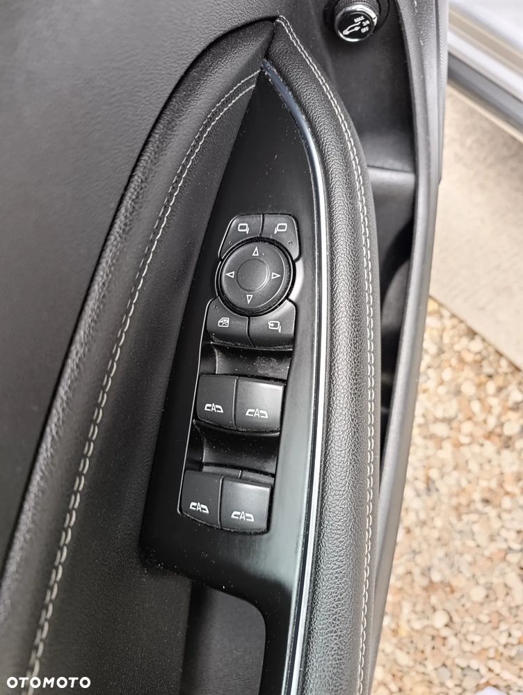 Opel Insignia - 16