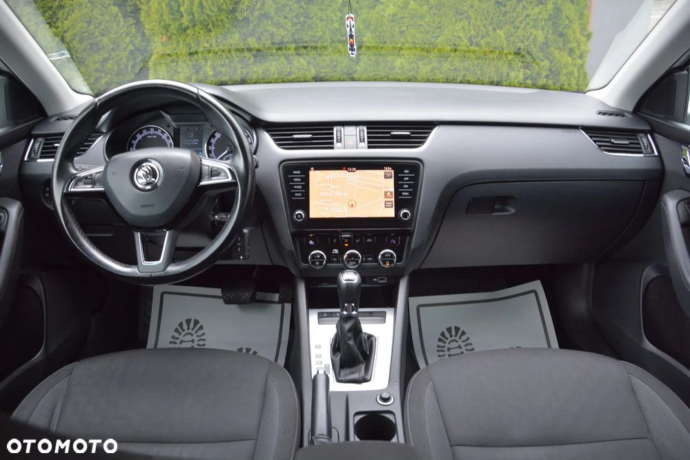 Skoda Octavia 1.6 TDI DSG Ambition - 19