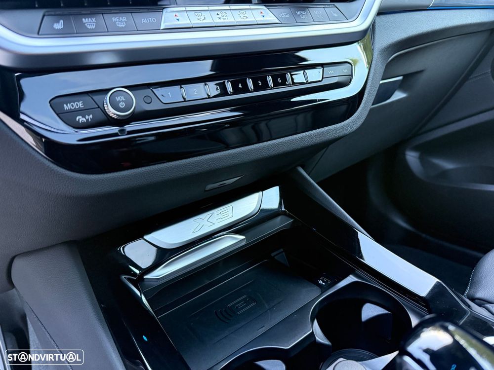 BMW X3 30 e xDrive Pack M — fotografia 43
