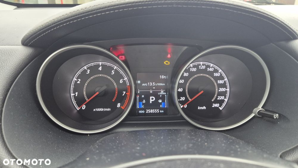 Mitsubishi Outlander 2.4 Instyle NAVI EU5 CVT - 18