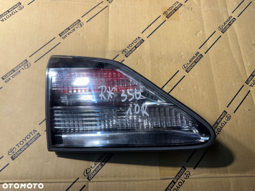 Lampa lewy tył w klapę Lexus RX450h 09-12r. - 1