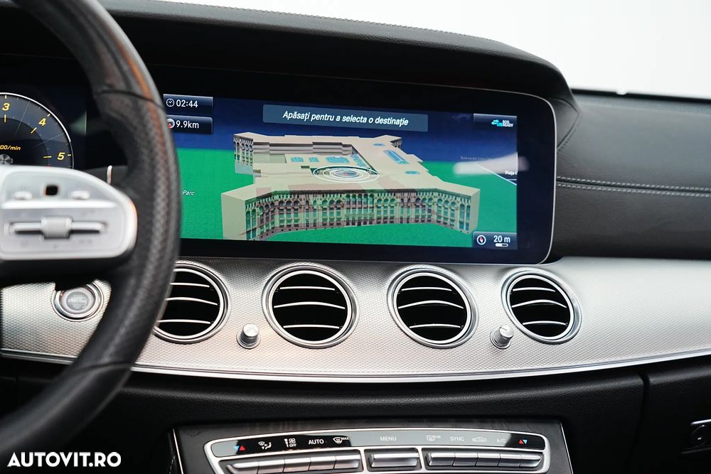 Mercedes-Benz E 200 d 9G-TRONIC AMG Line - 34