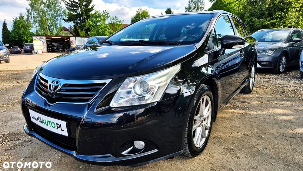 Toyota Avensis Touring Sports 1.8 Executive - 1