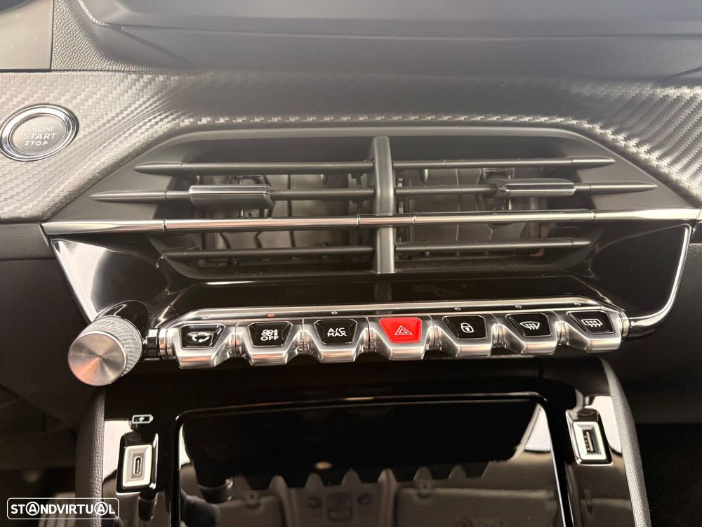 Peugeot 2008 1.5 BlueHDi Allure Pack - 31