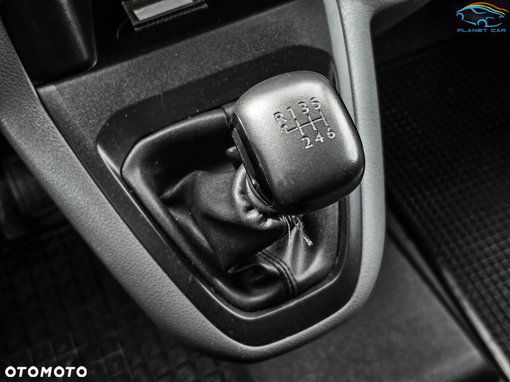 Citroën Jumpy III 2.0 BlueHDi 122KM Zabudowa Do Przewozu Zwierząt - 33