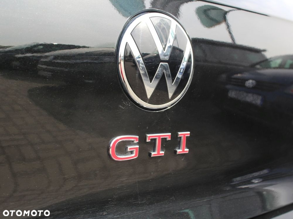 Volkswagen Golf - 27