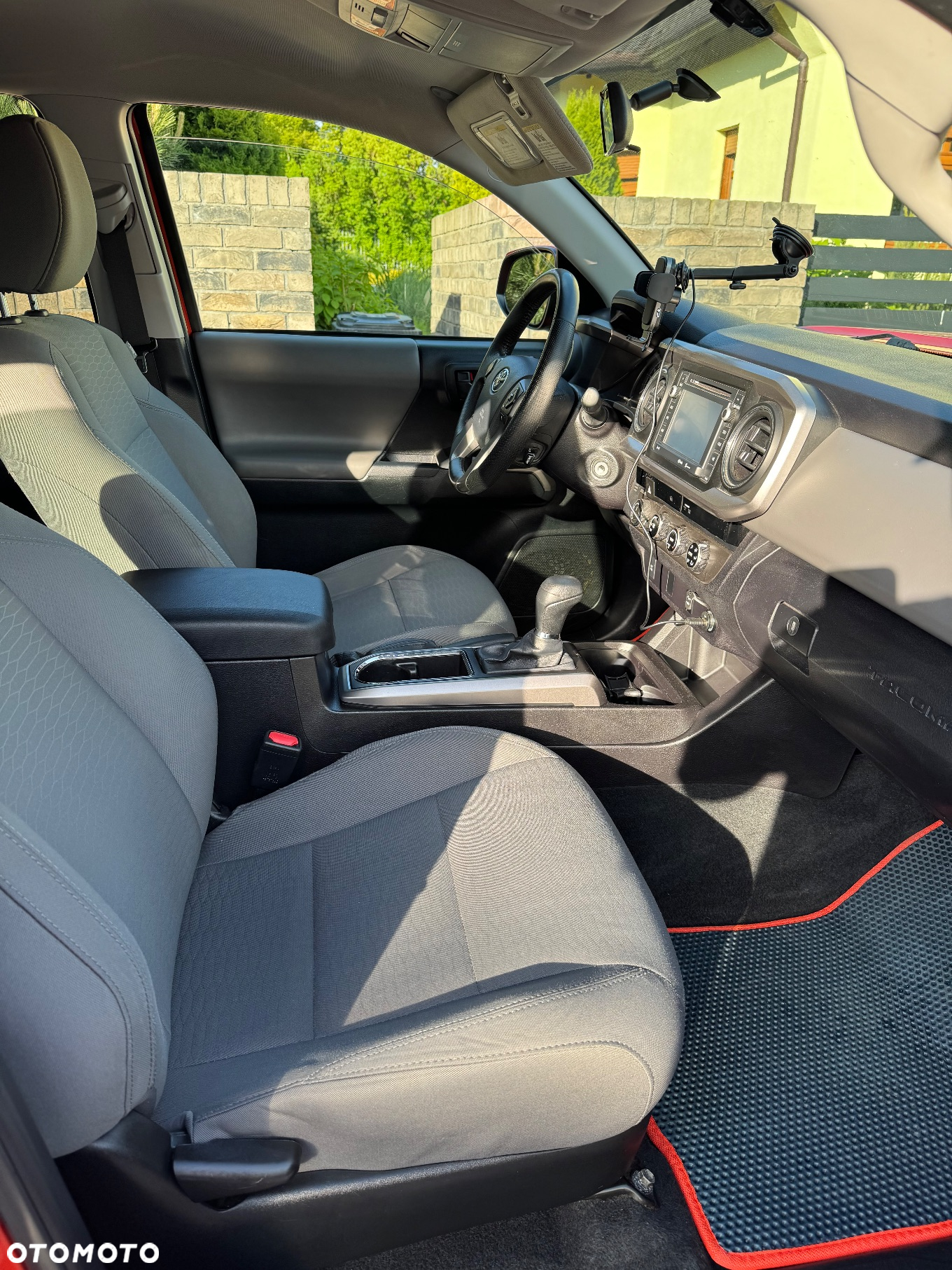 Toyota Tacoma - 9
