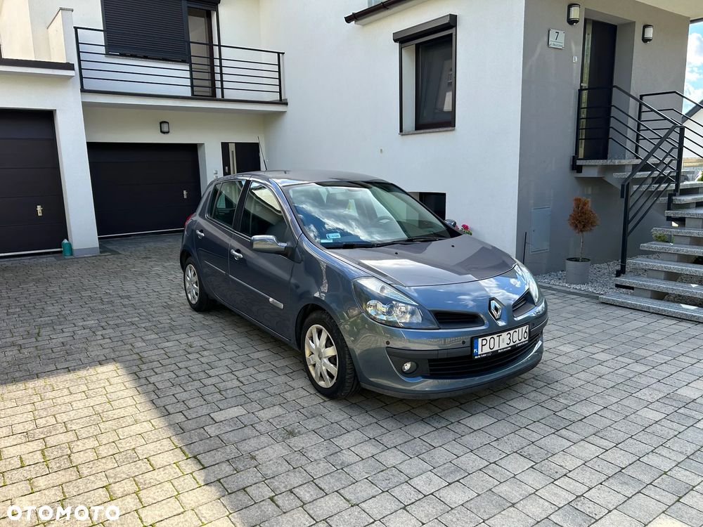 Renault Clio 1.6 Confort Privilege - 2