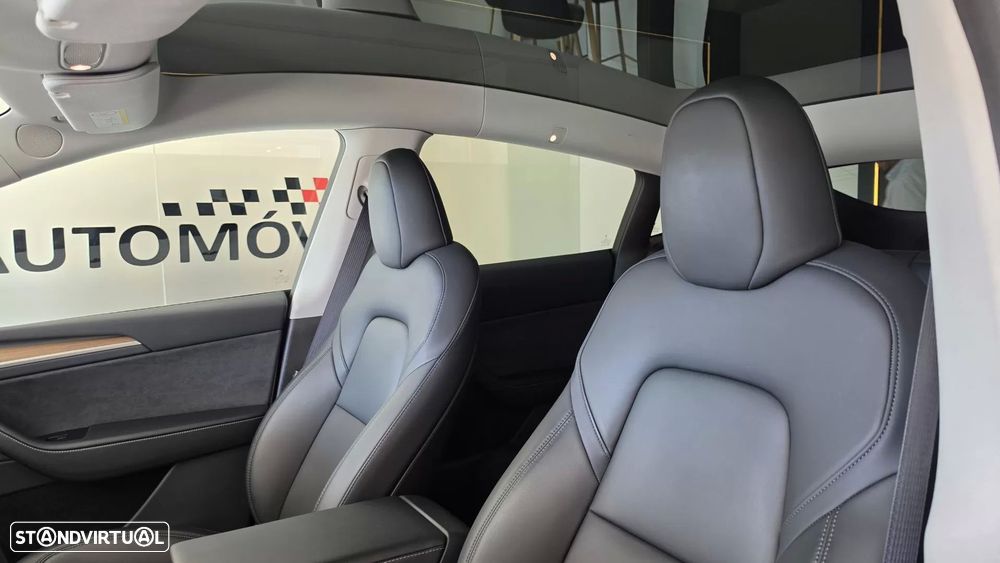 Tesla Model Y Long Range Dual Motor AWD - 36