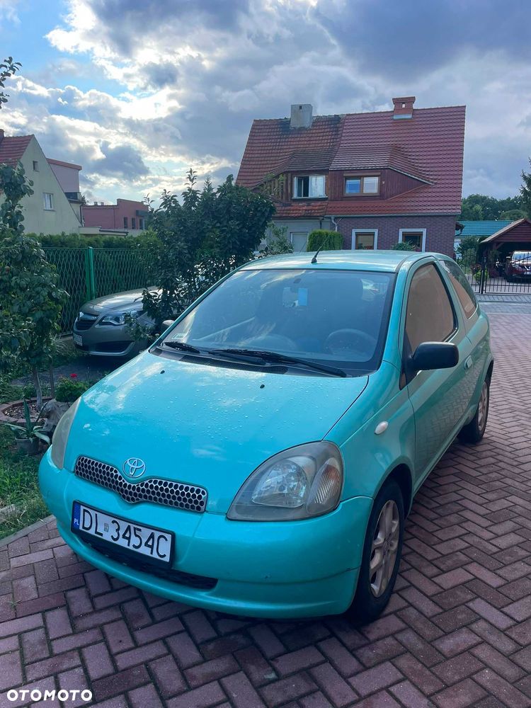 Toyota Yaris - 1